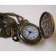 Reloj de bolsillo retro vintage con cadena y relieve de la Torre Eiffel